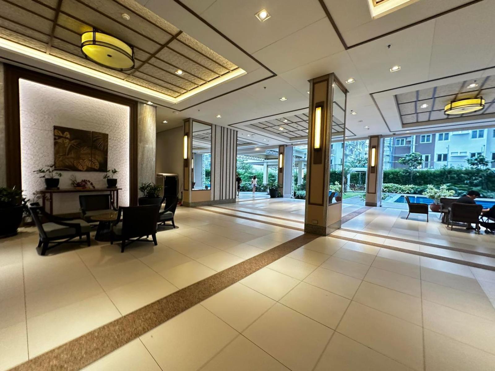 2 Bedroom Condo Unit Near Sm Bf & Naia At The Atherton By Dmci With 2 Balcony Paranaque City Extérieur photo