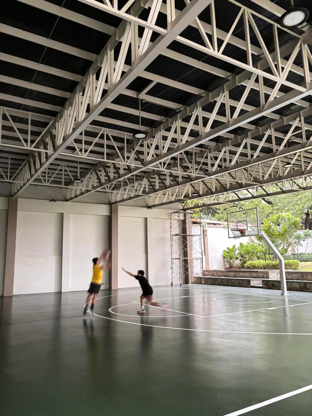 2 Bedroom Condo Unit Near Sm Bf & Naia At The Atherton By Dmci With 2 Balcony Paranaque City Extérieur photo