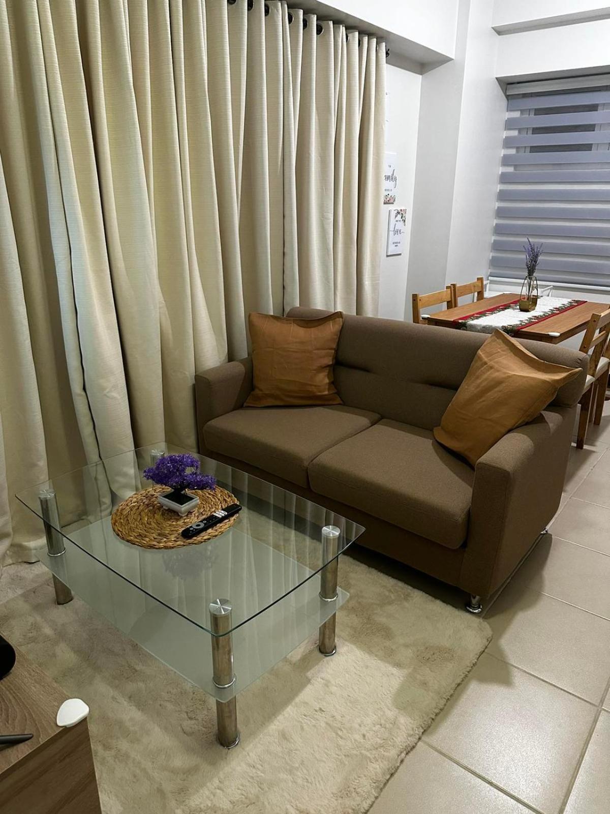 2 Bedroom Condo Unit Near Sm Bf & Naia At The Atherton By Dmci With 2 Balcony Paranaque City Extérieur photo