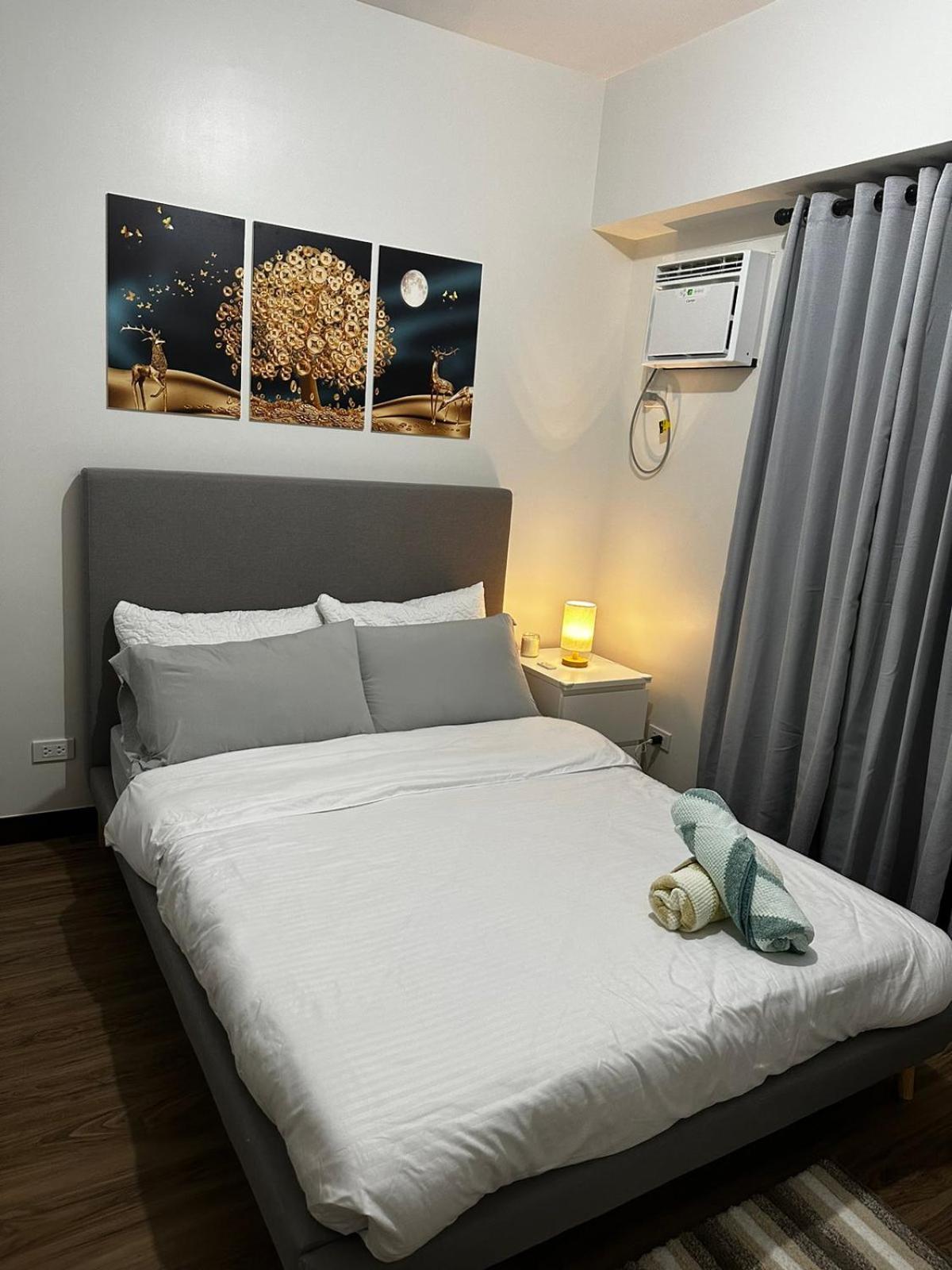 2 Bedroom Condo Unit Near Sm Bf & Naia At The Atherton By Dmci With 2 Balcony Paranaque City Extérieur photo